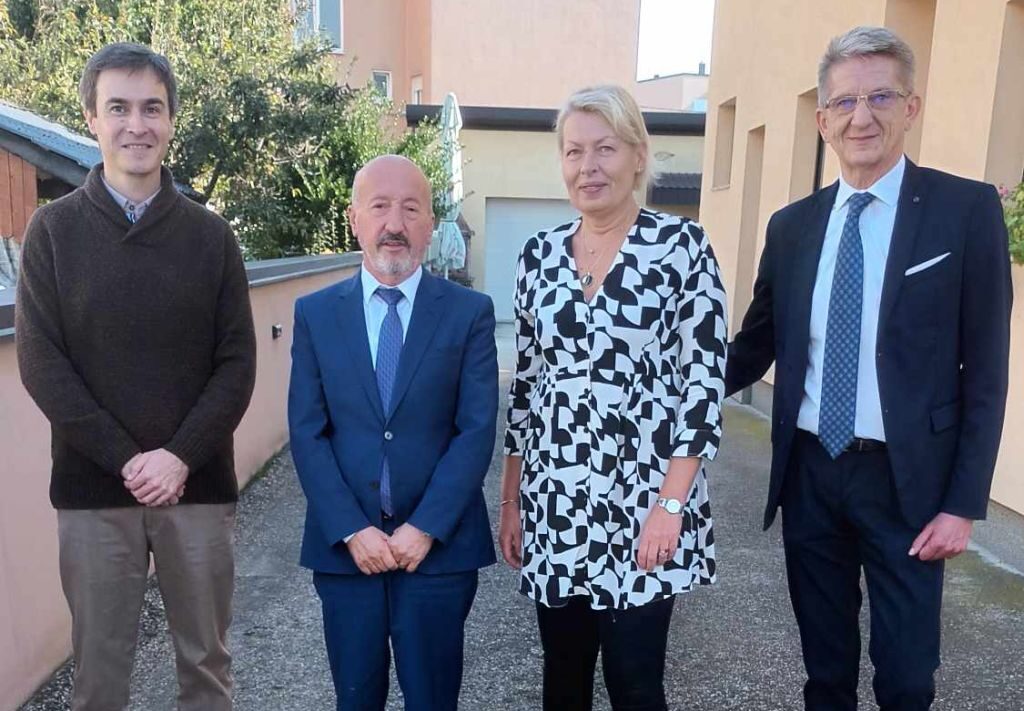 Ambassador of Macedonia corda